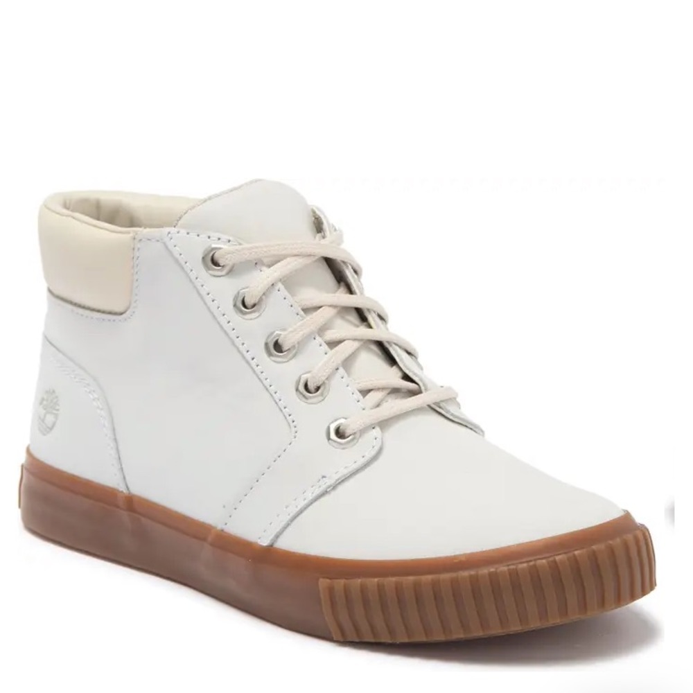 Timberland Skyla Bay Chukka White Boots 9 NWOT
